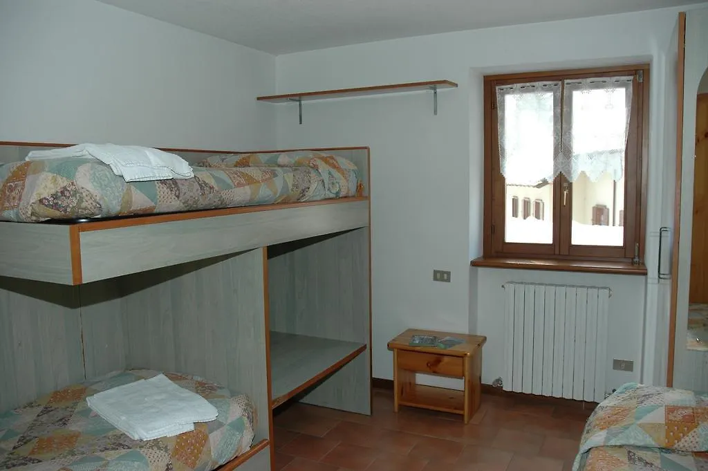 Gasthaus Valdigiust Campodolcino 0*,
