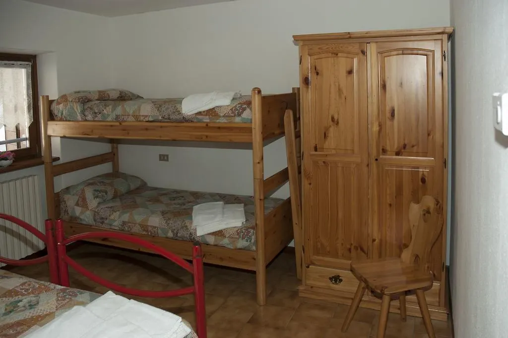 Gasthaus Valdigiust Campodolcino Italien